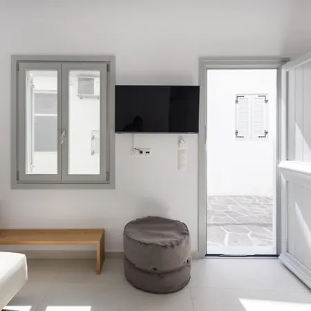 Parikia's Cosy Jewel Páros